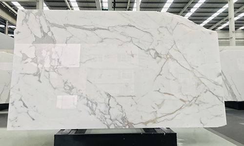 Calacatta slabs 4.jpg